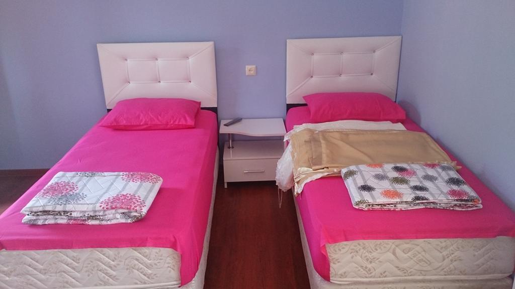 Twins Hotel Gonio Rum bild